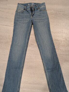 Wrangler Mid Wash Straight Leg Jeans - NWOT